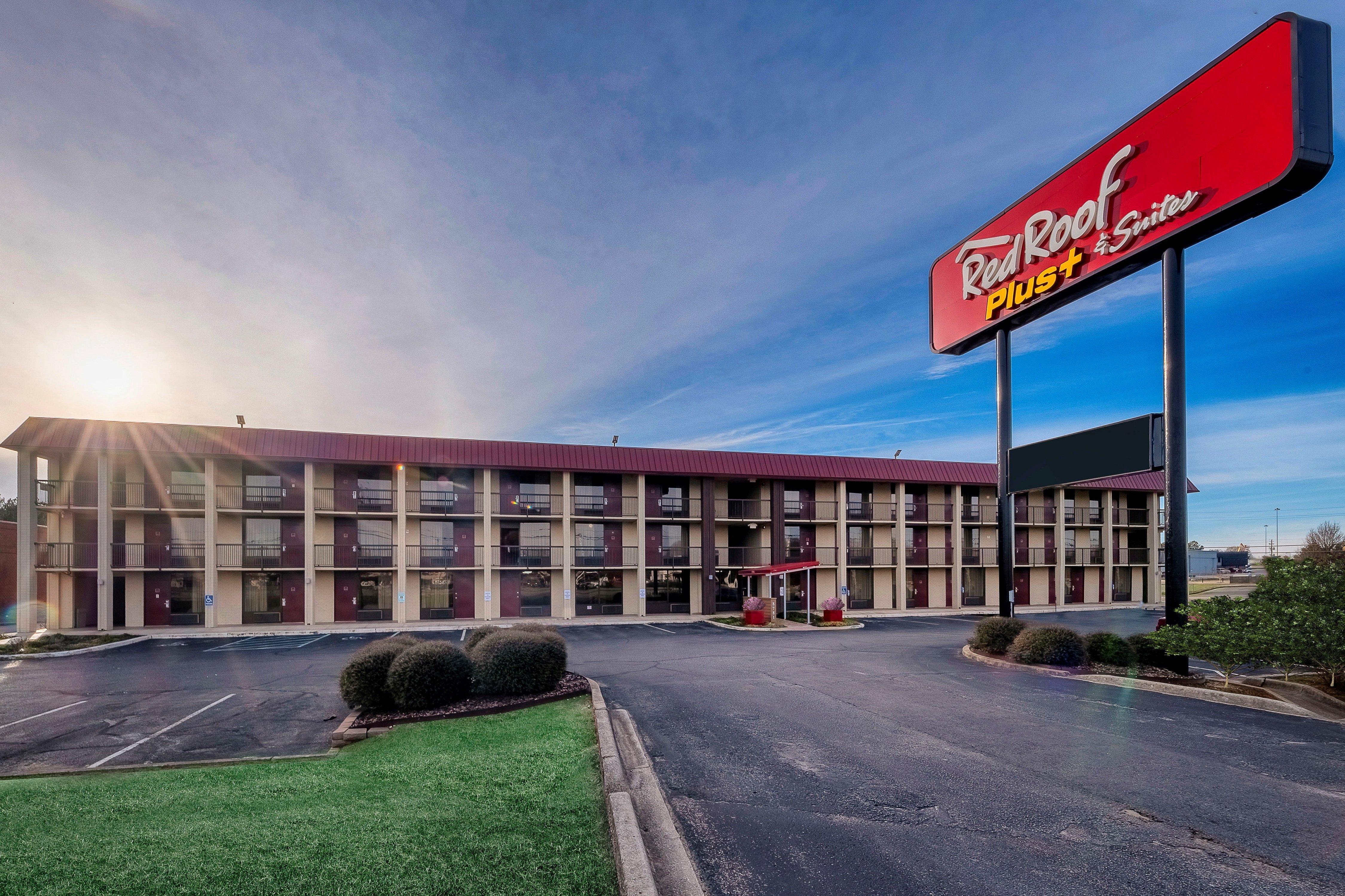 Red Roof Inn Plus+ Huntsville - Madison Exterior foto